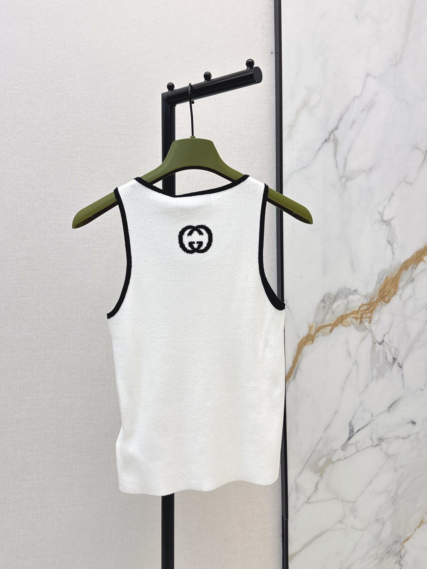 26ss Color-blocked trim knit vest