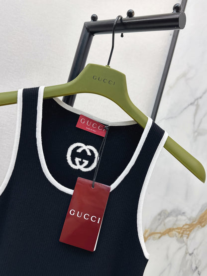 26ss Color-blocked trim knit vest