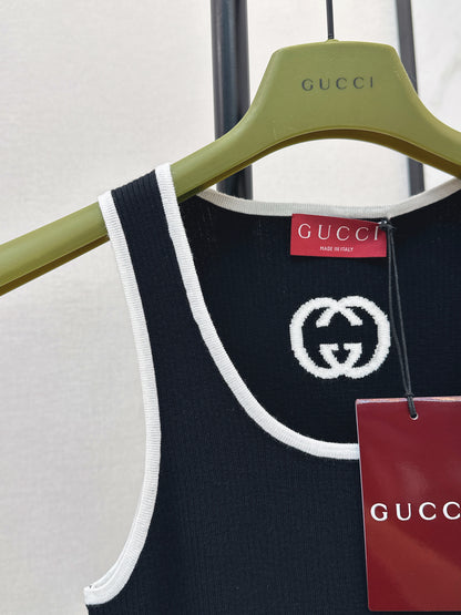 26ss Color-blocked trim knit vest