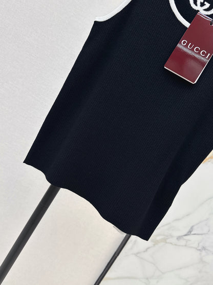 26ss Color-blocked trim knit vest