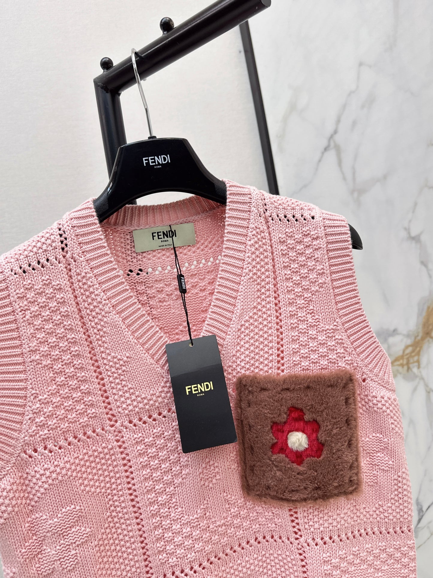 26ss 3D Floral V-Neck Knit Vest
