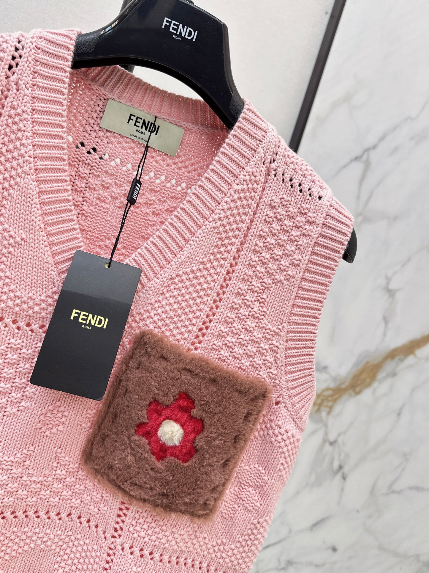 26ss 3D Floral V-Neck Knit Vest