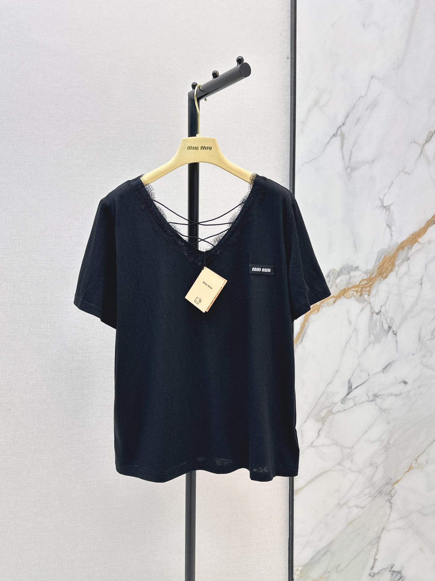 26ss Lace-trimmed V-neck T-shirt