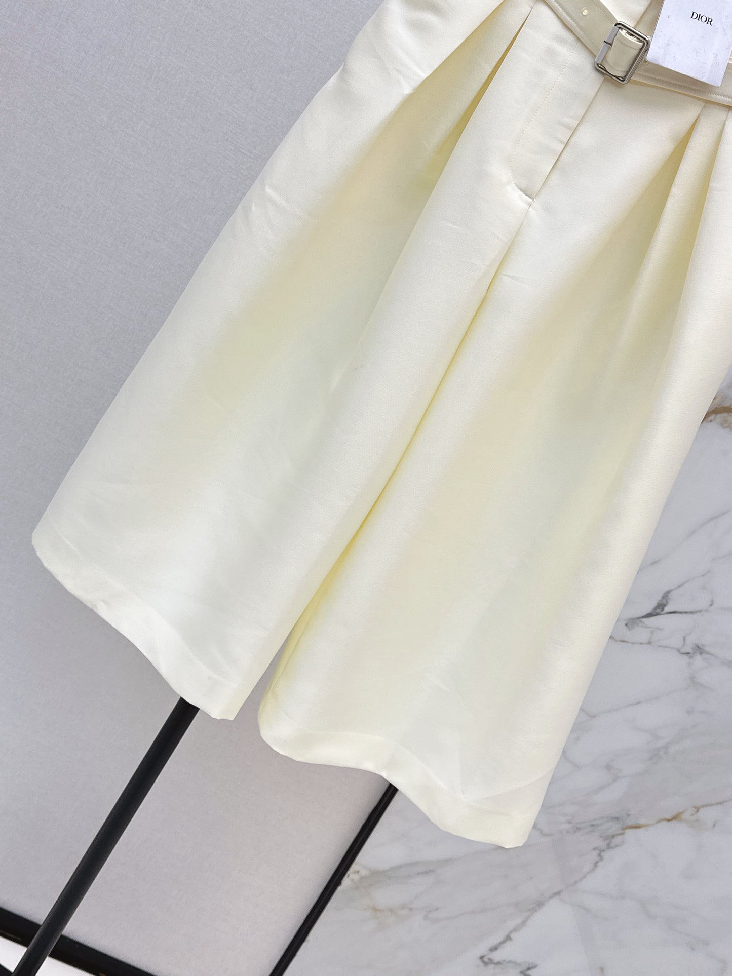 26ss High-waisted cropped wide-leg pants