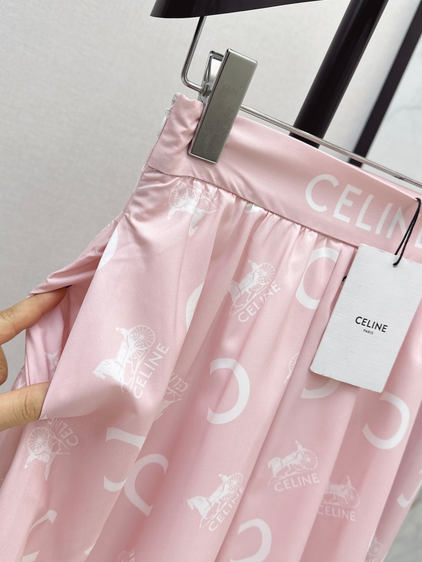 26ss Awn-Shaped High-Waisted Skirt
