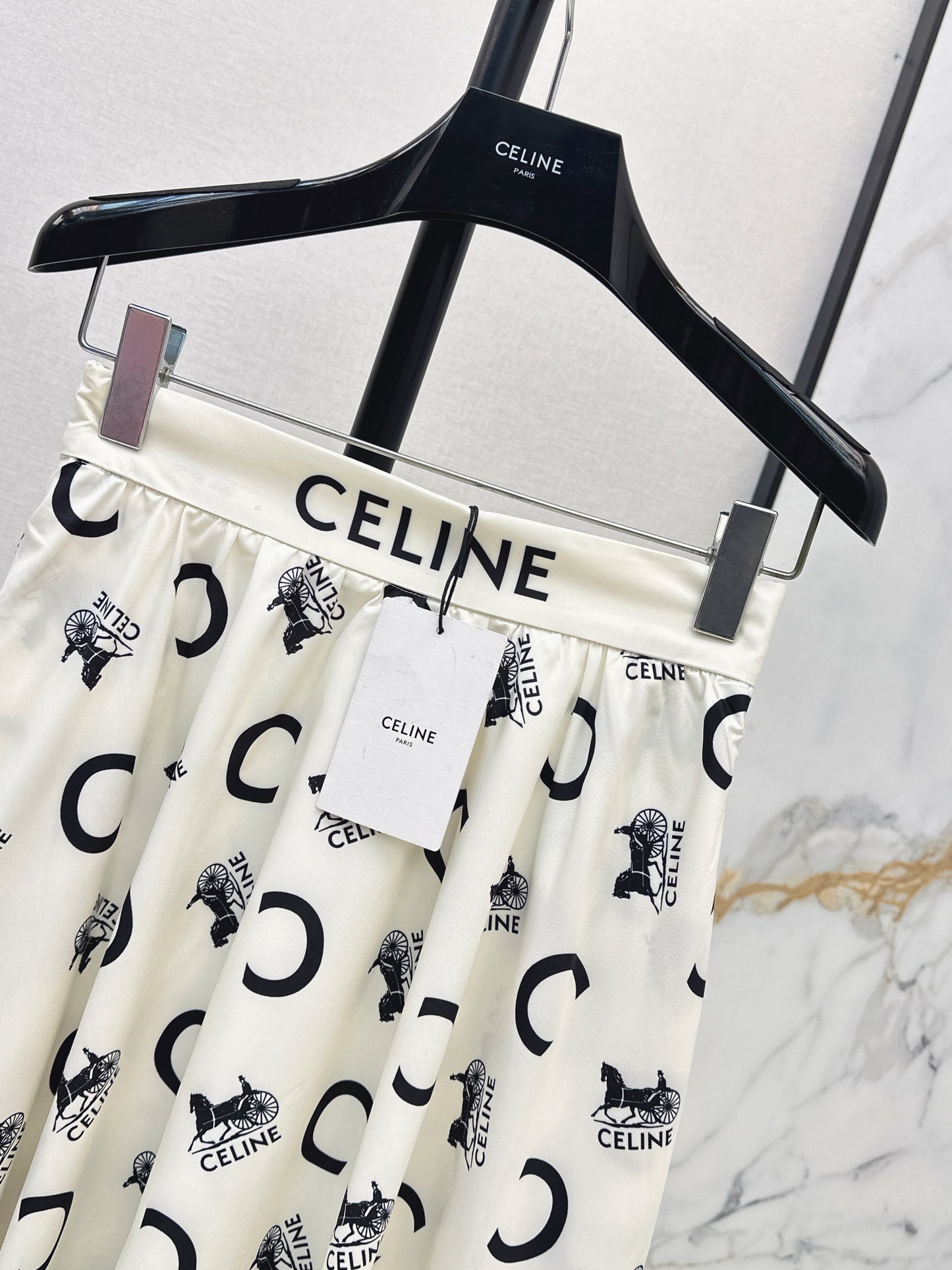 26ss Awn-Shaped High-Waisted Skirt