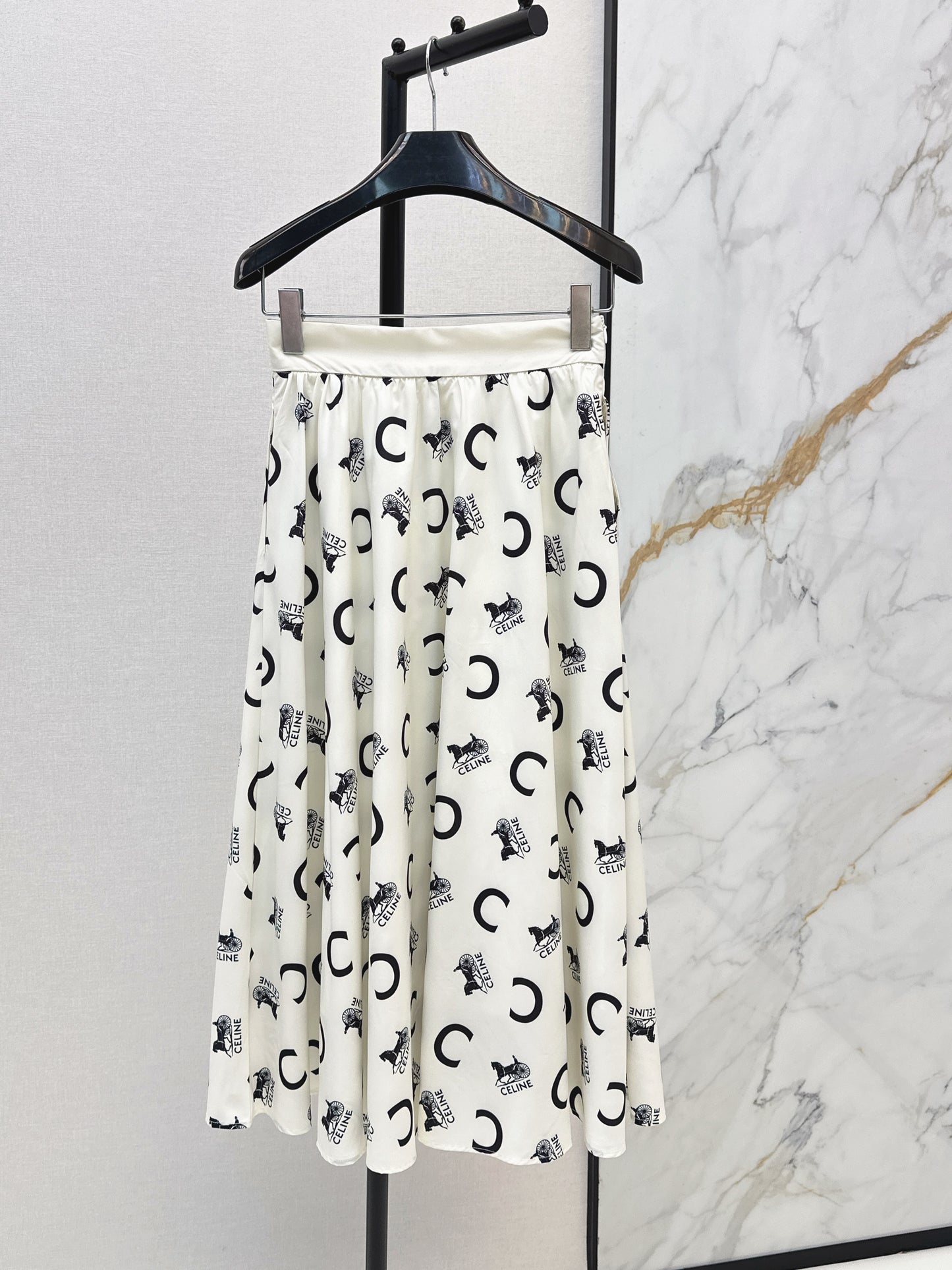 26ss Awn-Shaped High-Waisted Skirt