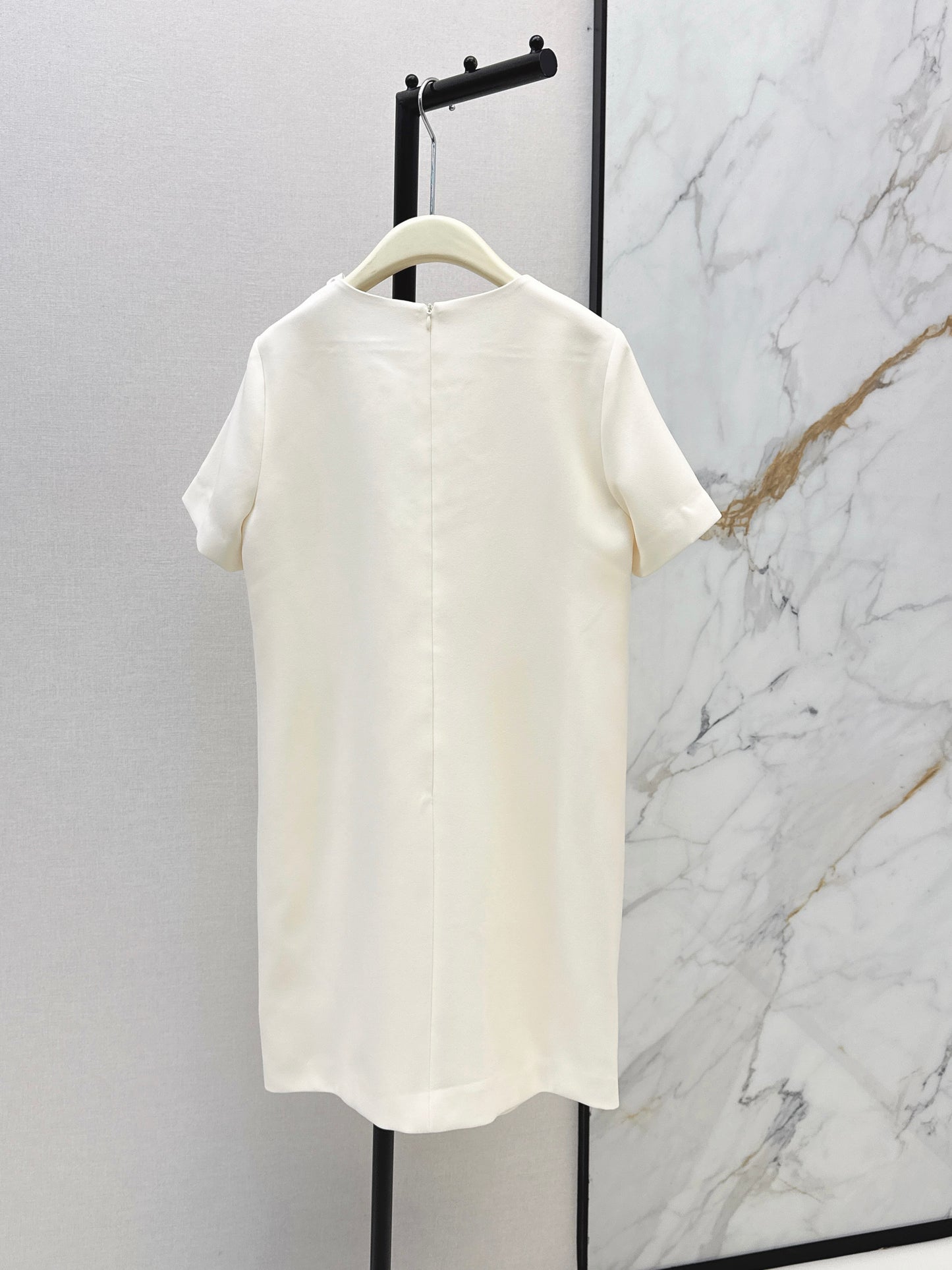 26ss Bow-embellished rhinestone dress