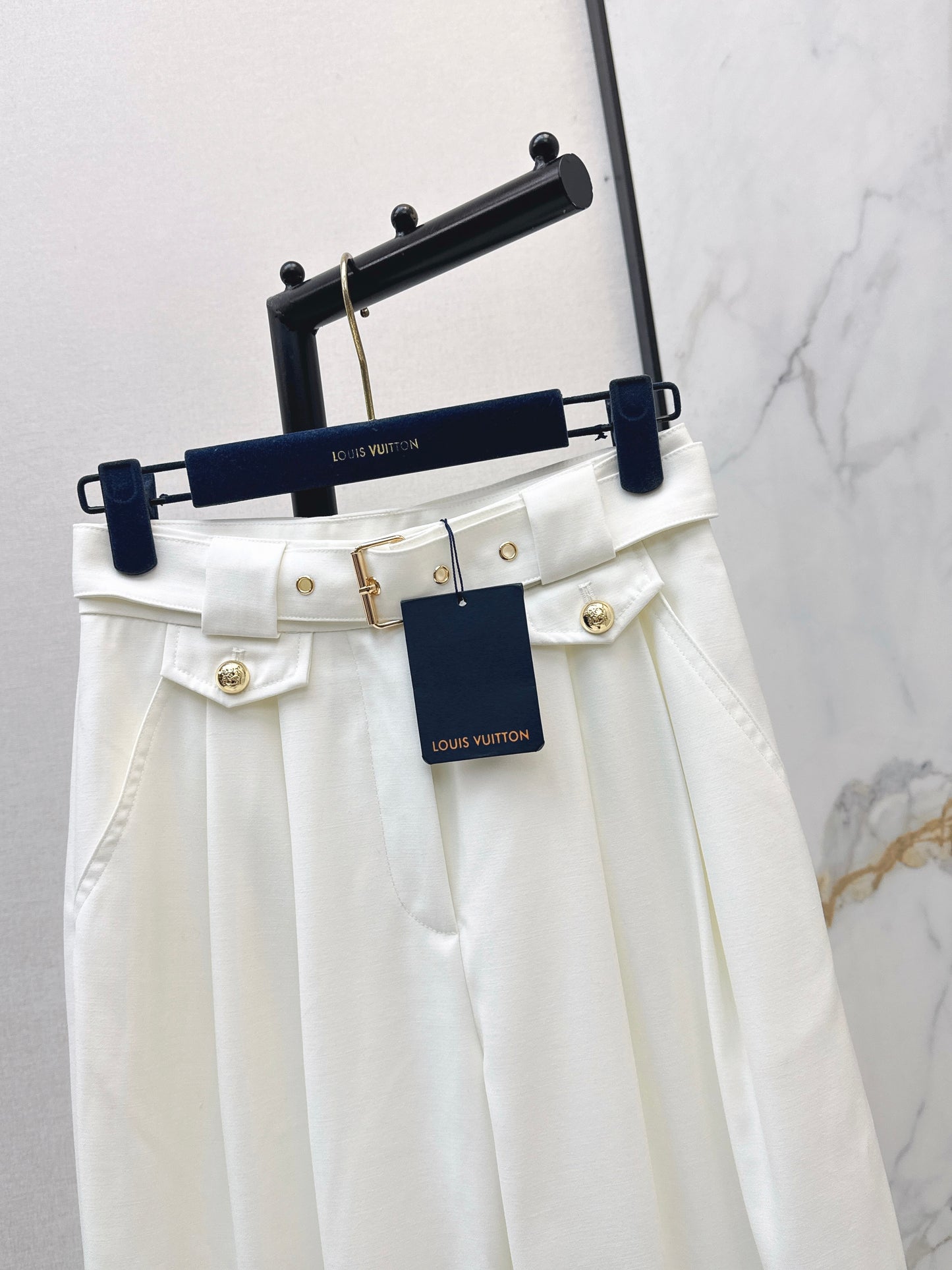 26ss White trousers