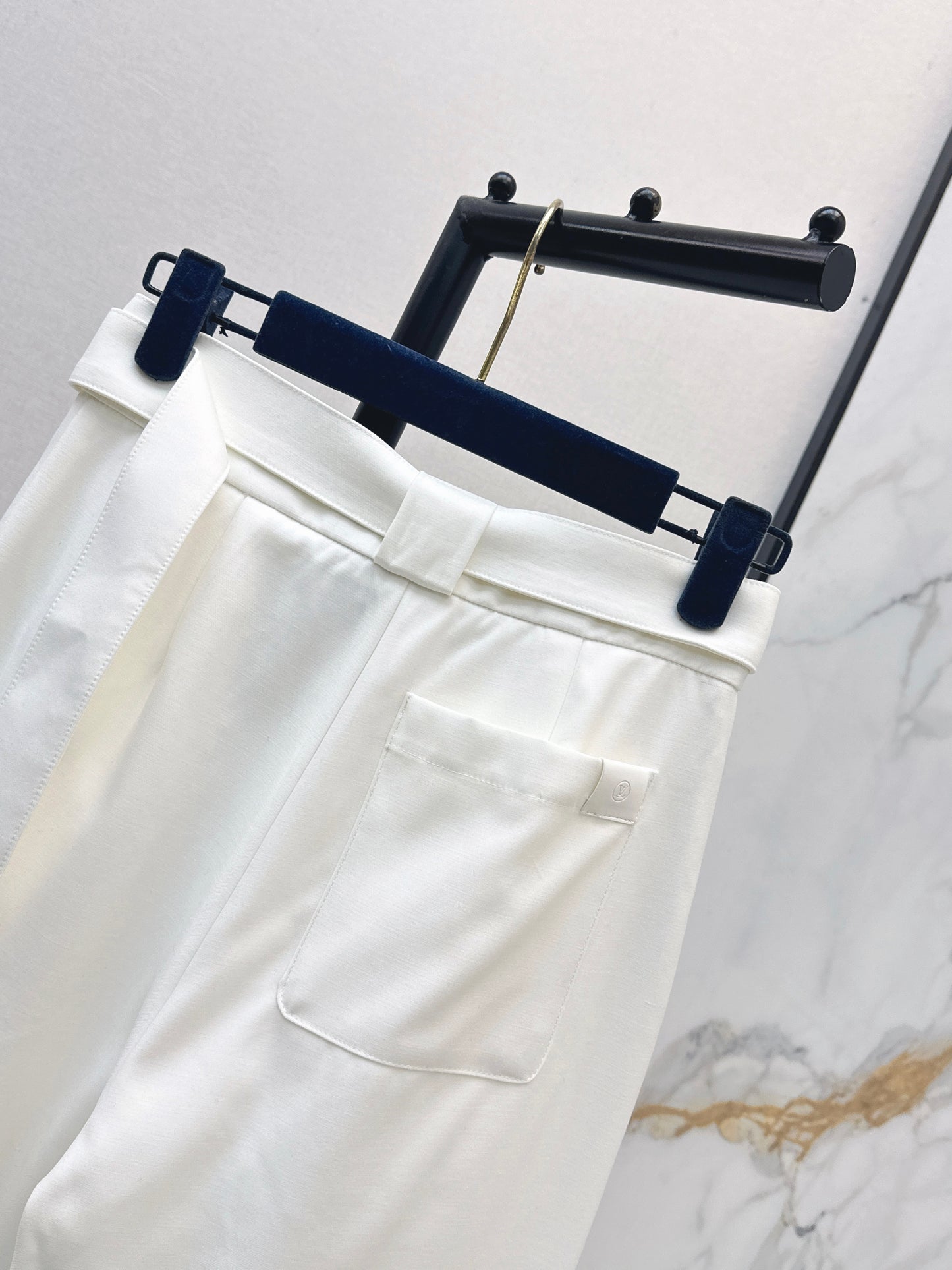 26ss White trousers