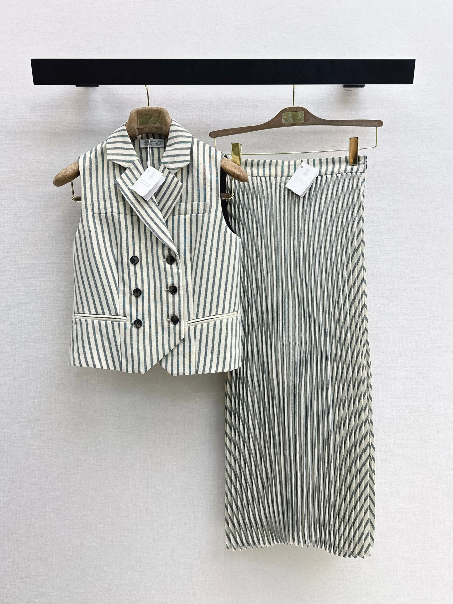 26ss Double-breasted vest/pleated skirt