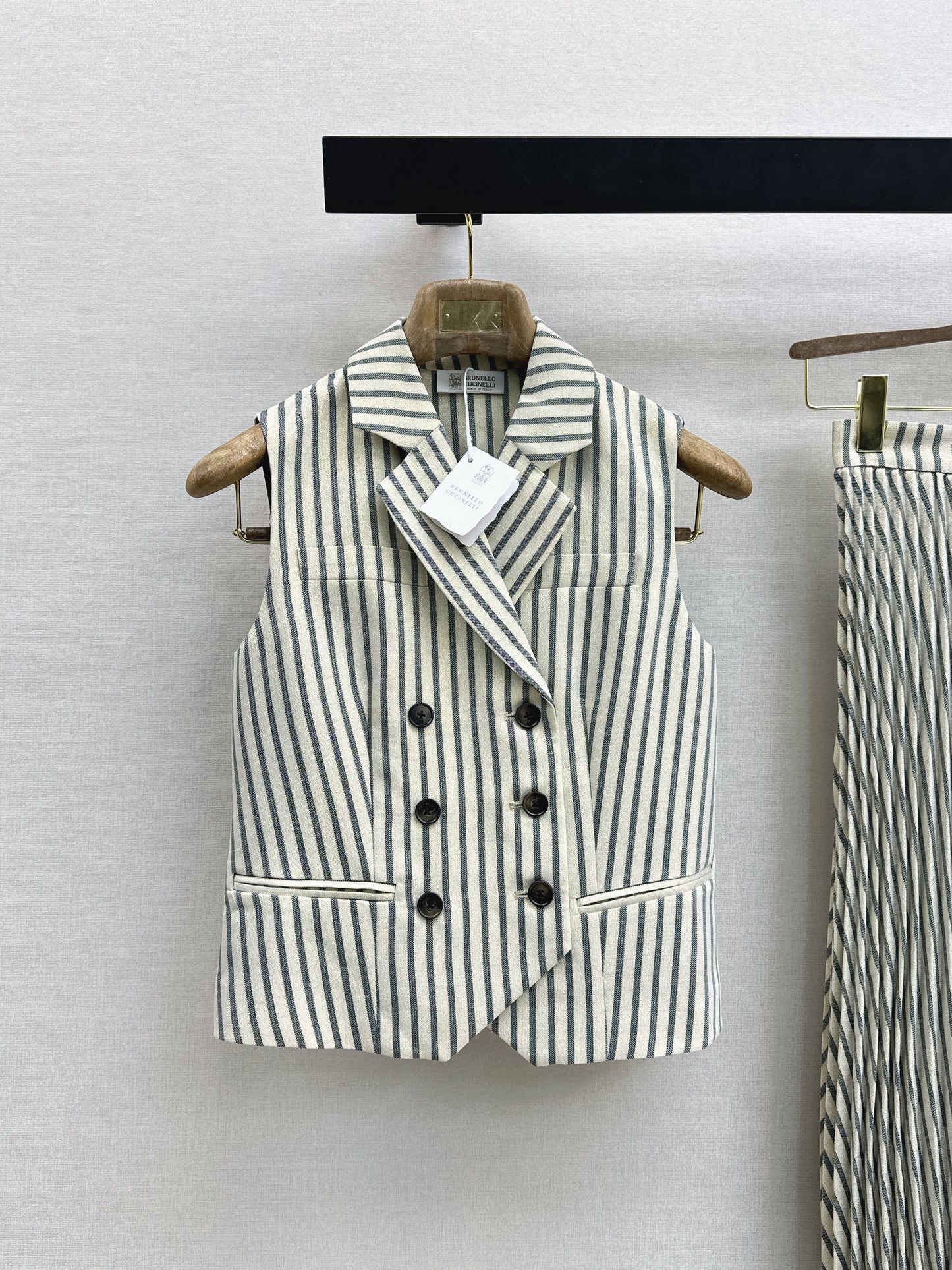 26ss Double-breasted vest/pleated skirt