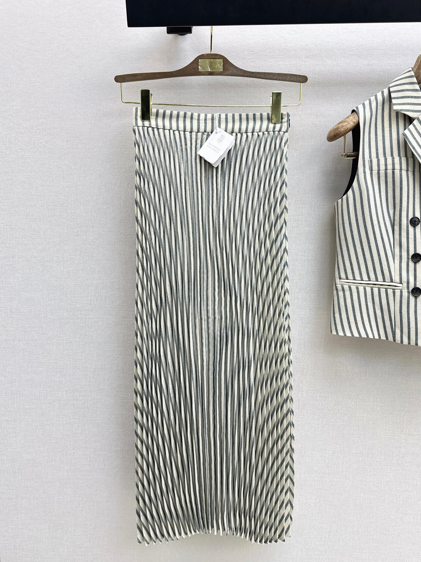 26ss Double-breasted vest/pleated skirt