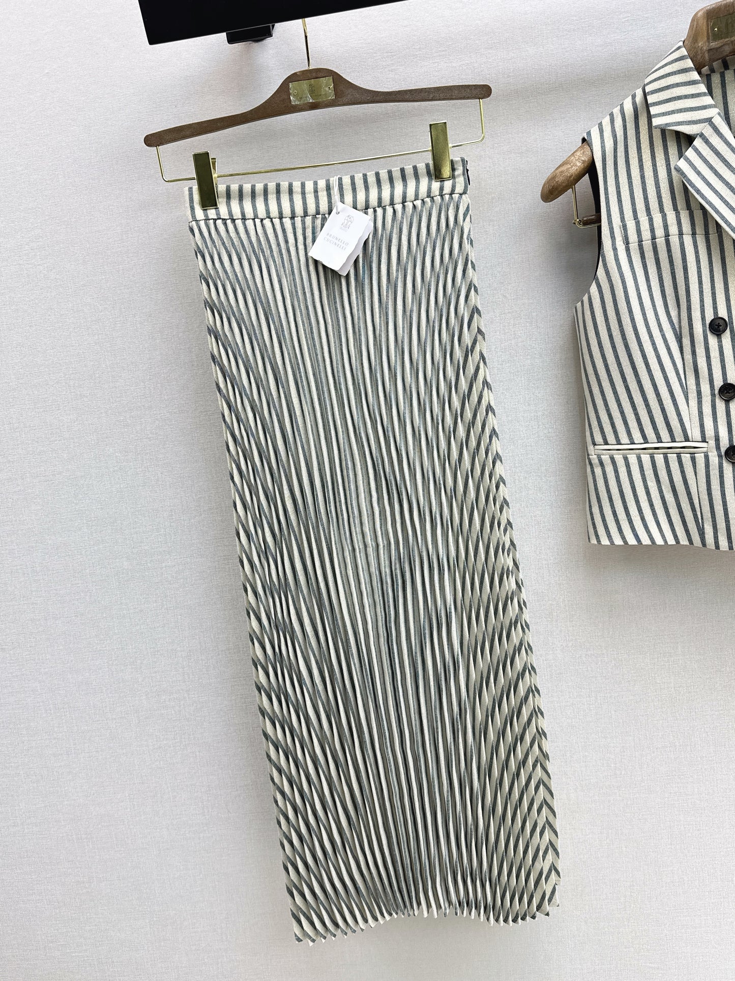 26ss Double-breasted vest/pleated skirt