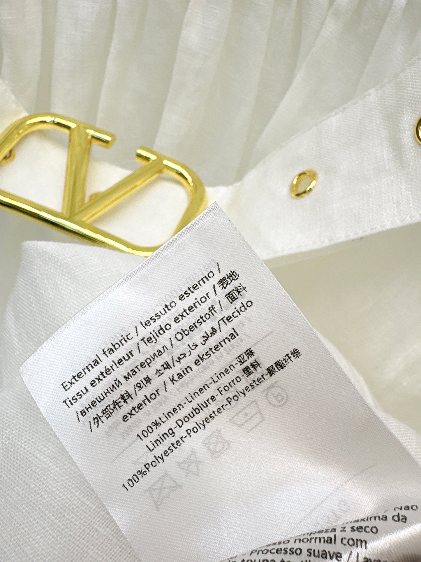 26ss V-shaped dress with metal belt