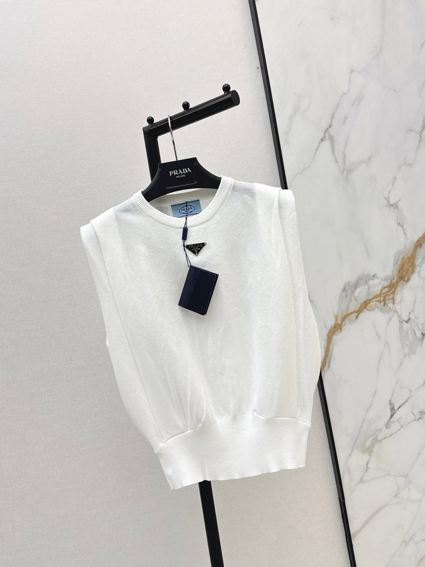 26ss Triangle logo embellished vest