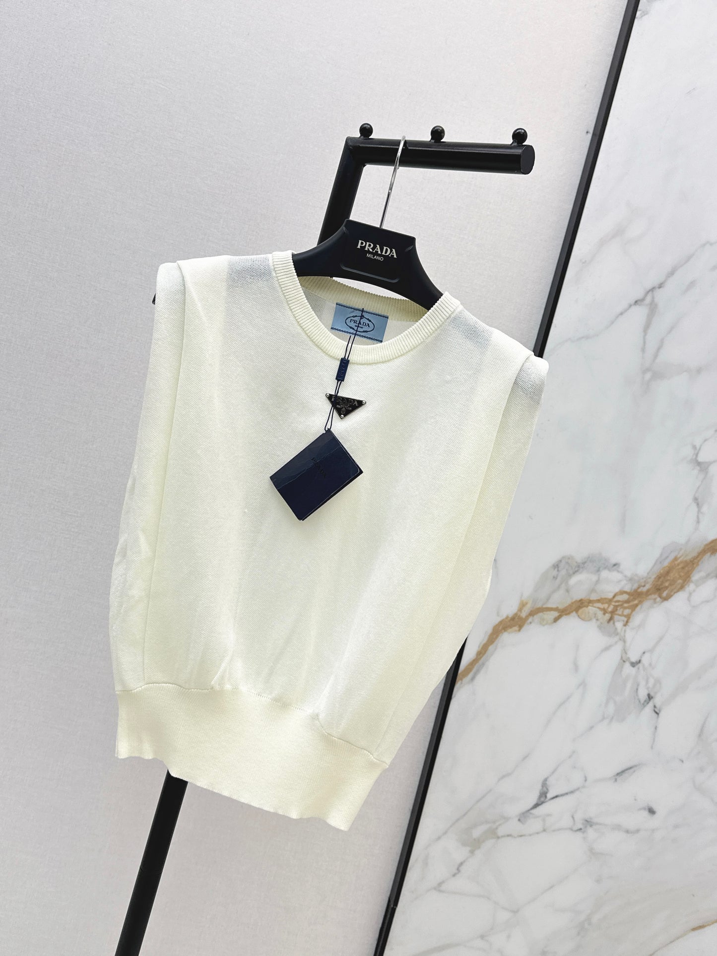 26ss Triangle logo embellished vest