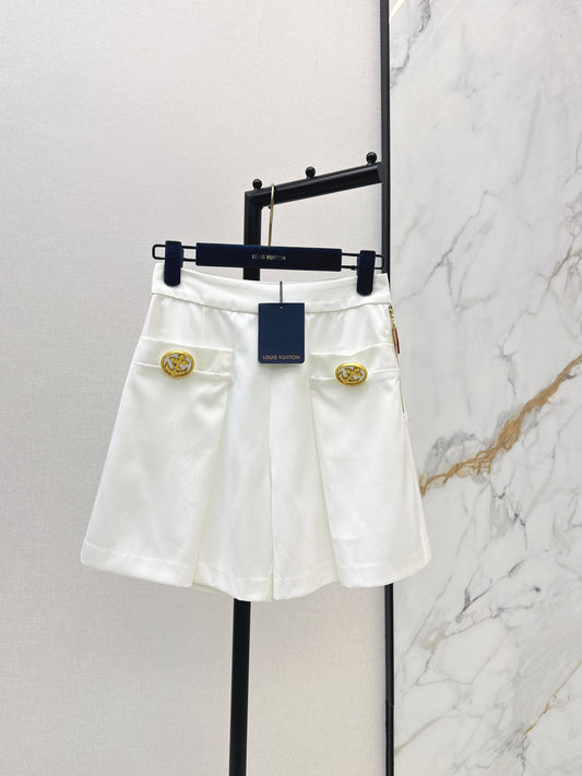 26ss GWide-leg shorts with gold buckle embellishments