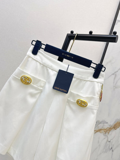 26ss GWide-leg shorts with gold buckle embellishments