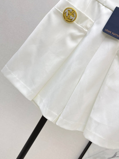 26ss GWide-leg shorts with gold buckle embellishments