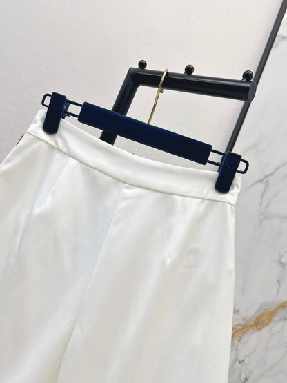 26ss GWide-leg shorts with gold buckle embellishments