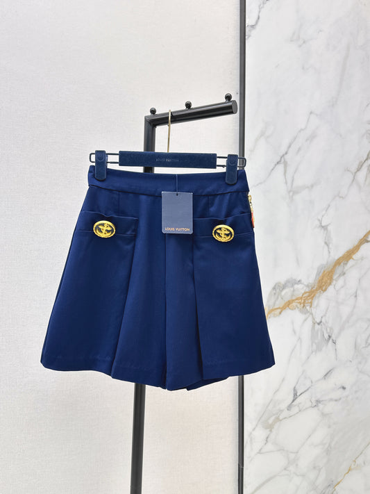26ss GWide-leg shorts with gold buckle embellishments