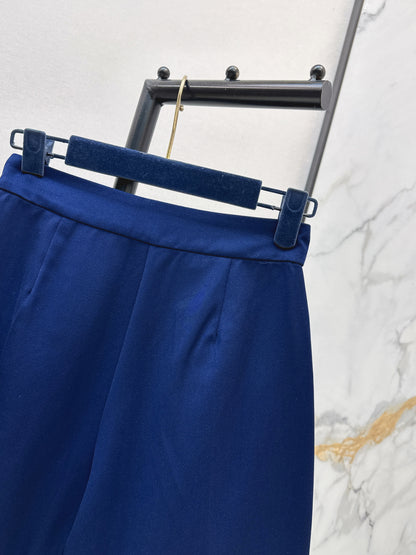 26ss GWide-leg shorts with gold buckle embellishments