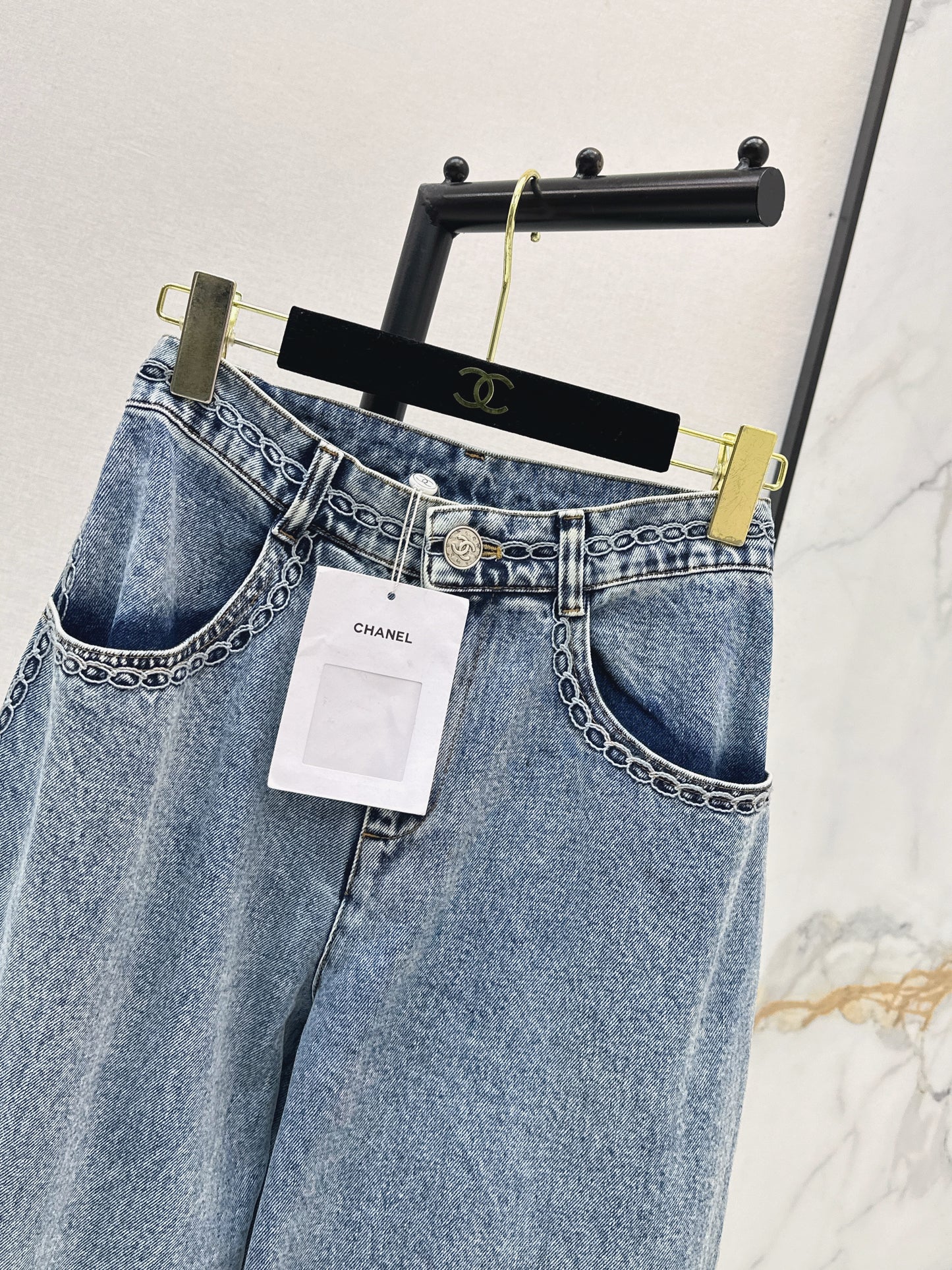 26ss Wide-leg jeans with embroidered cable knit trim