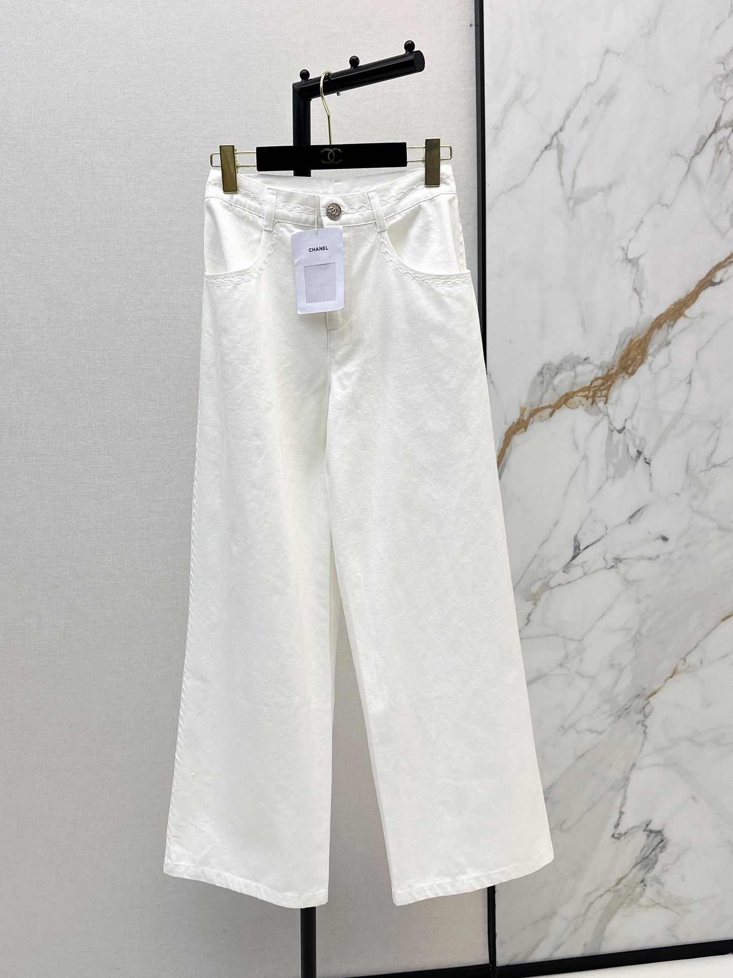 26ss Wide-leg jeans with embroidered cable knit trim