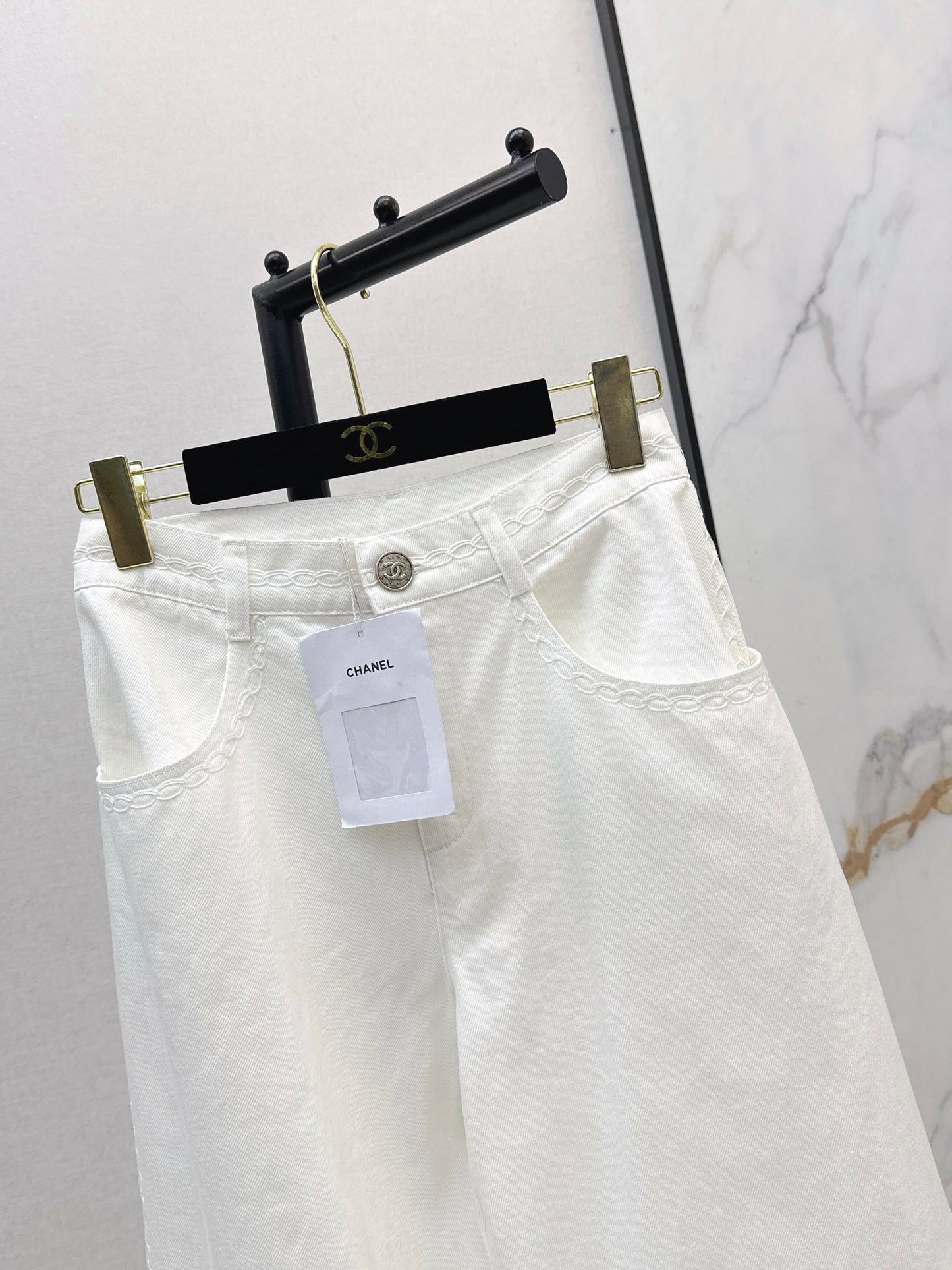 26ss Wide-leg jeans with embroidered cable knit trim