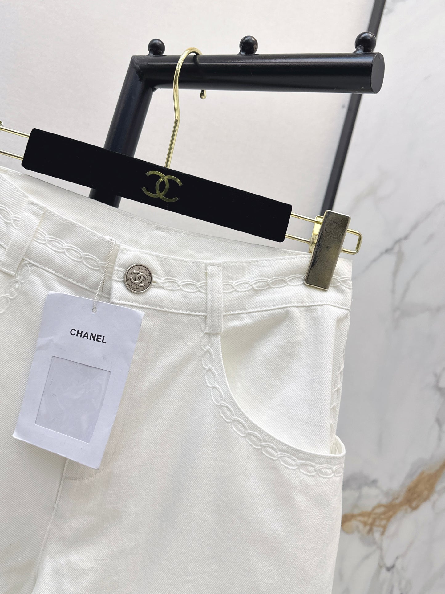 26ss Wide-leg jeans with embroidered cable knit trim