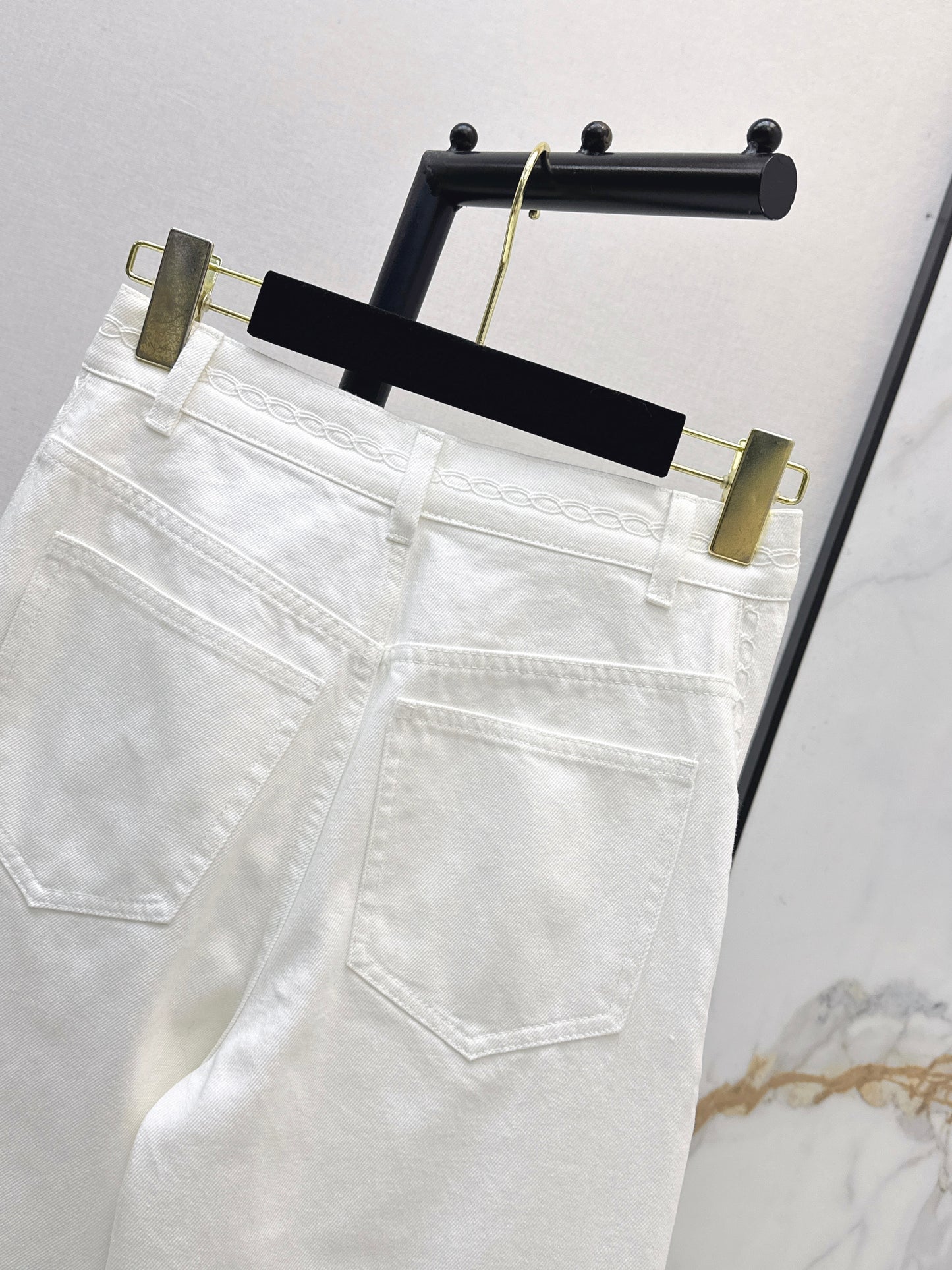 26ss Wide-leg jeans with embroidered cable knit trim