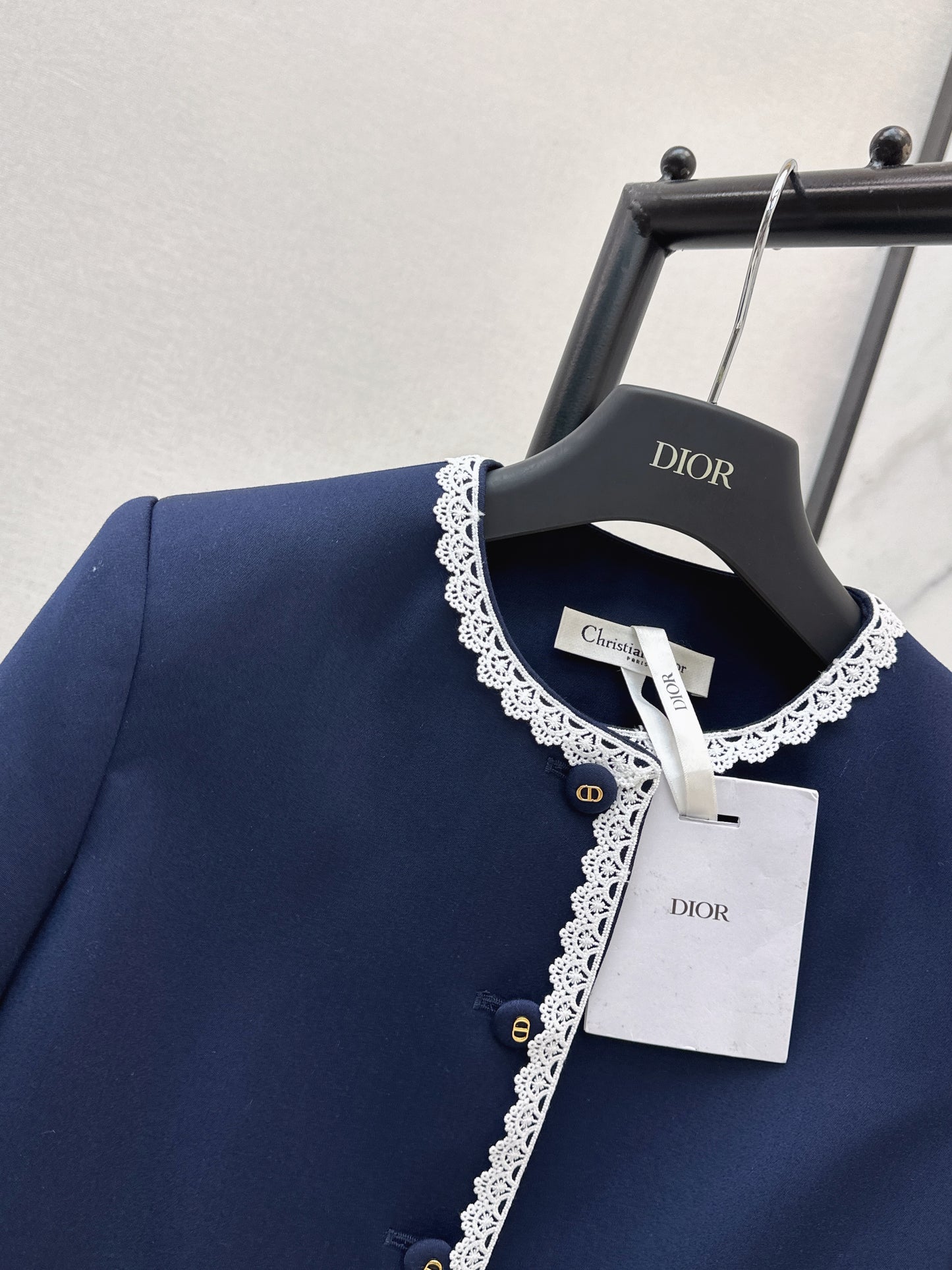 26ss Lace-trimmed round neck coat