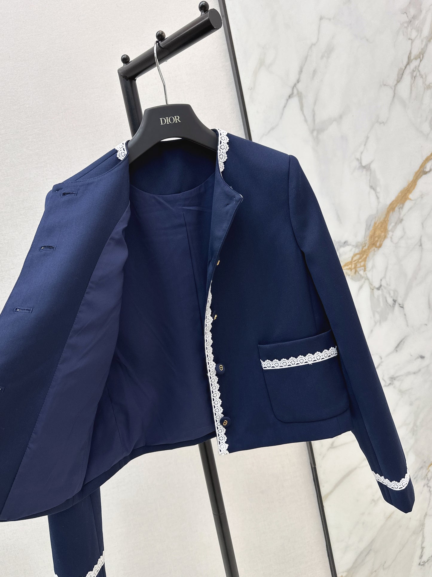 26ss Lace-trimmed round neck coat