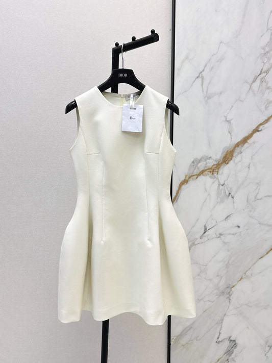 26ss Solid Color Waist-Cinching Dress