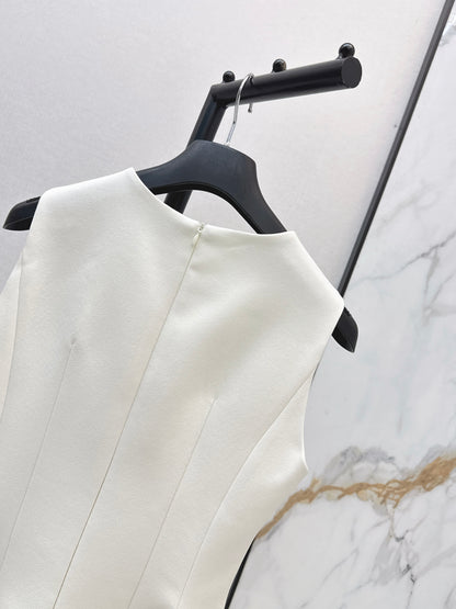 26ss Solid Color Waist-Cinching Dress