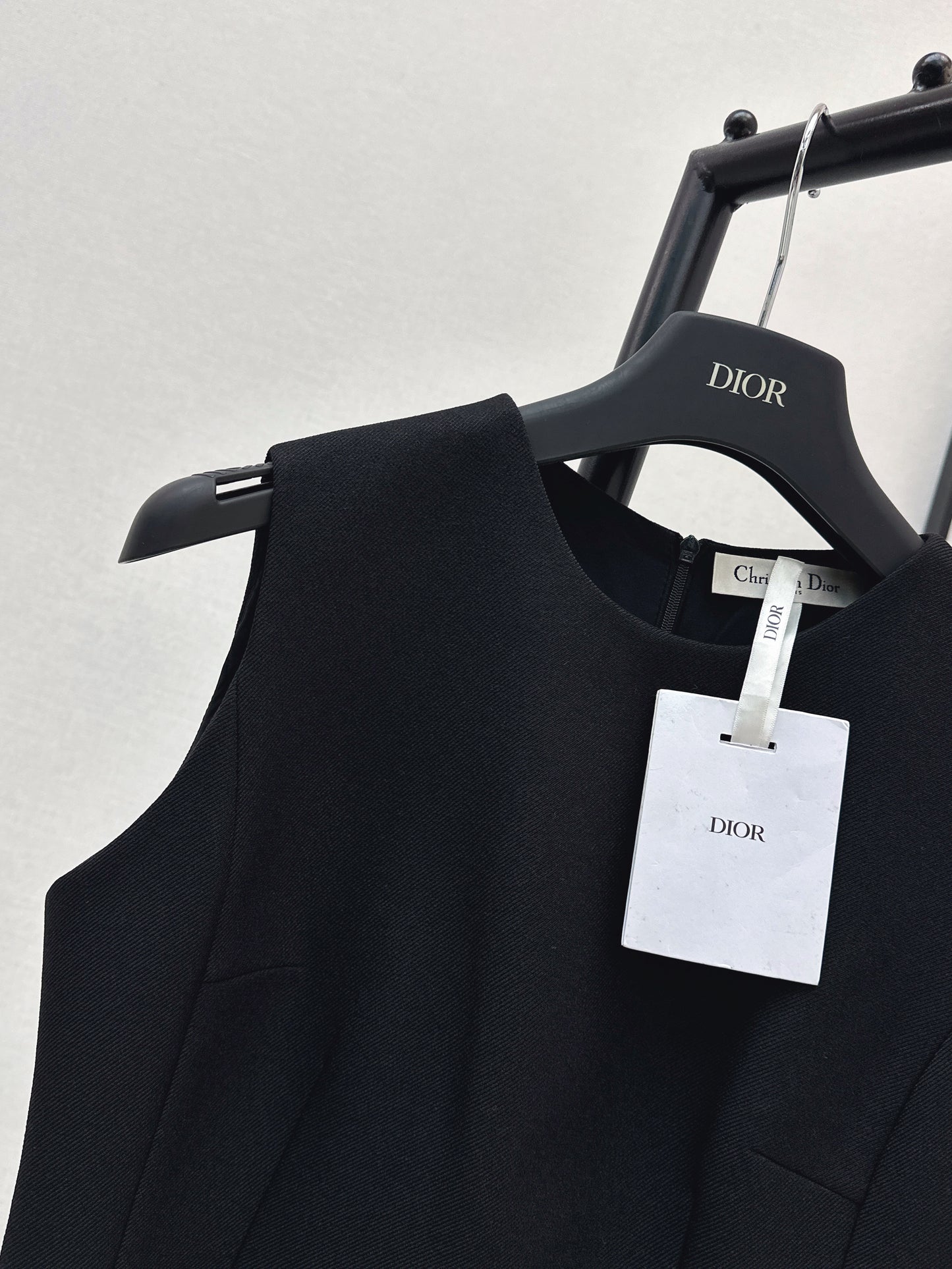 26ss Solid Color Waist-Cinching Dress