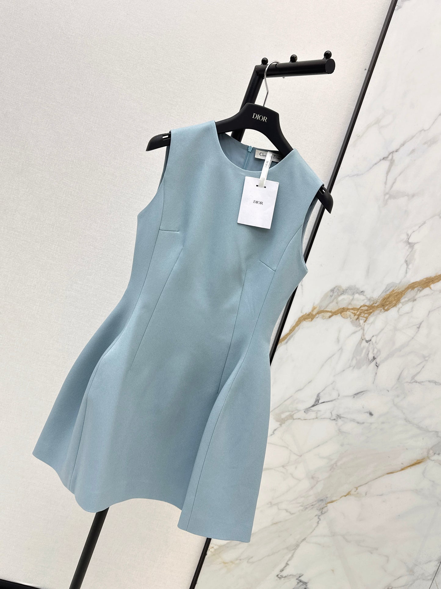 26ss Solid Color Waist-Cinching Dress