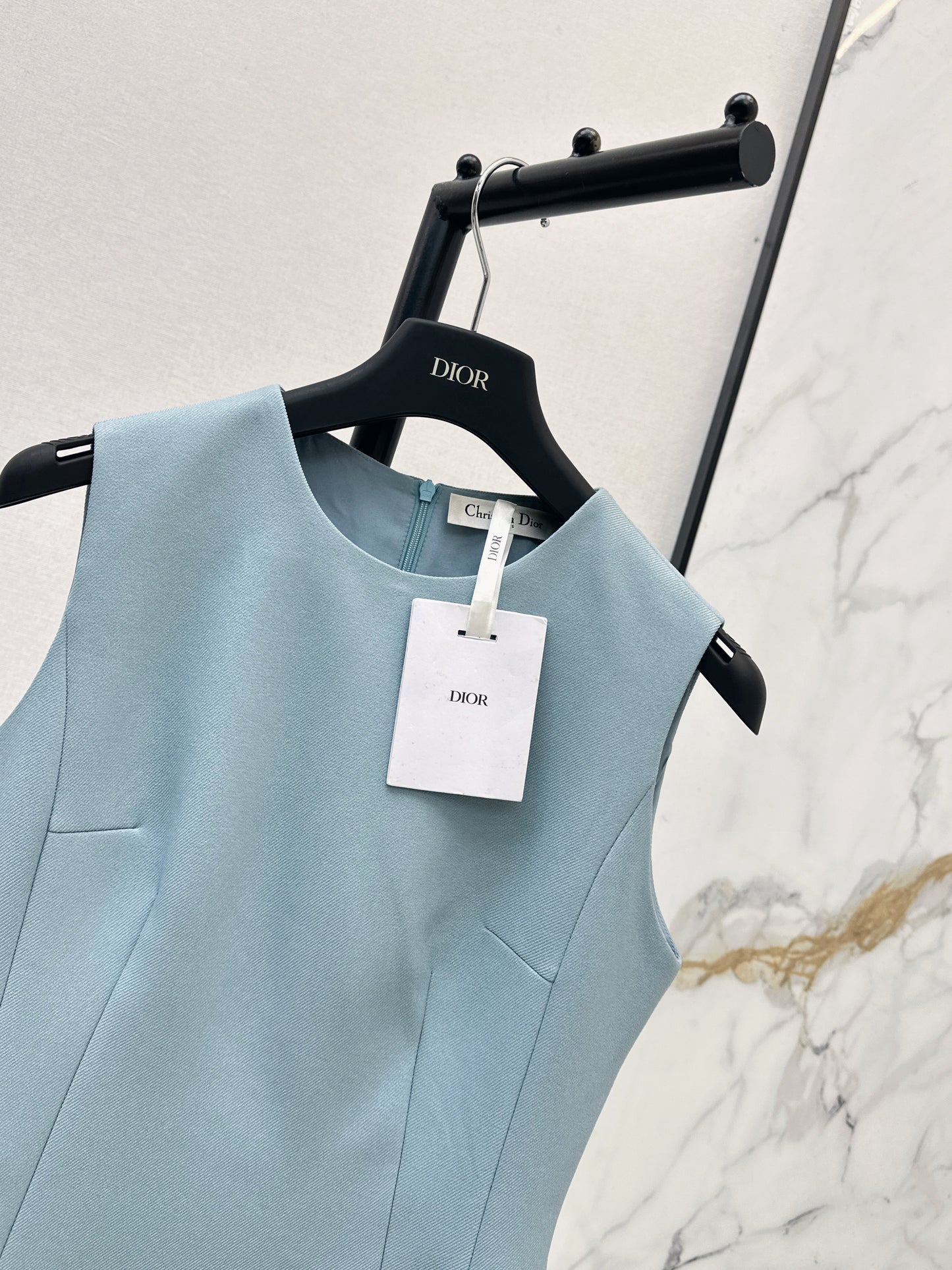 26ss Solid Color Waist-Cinching Dress