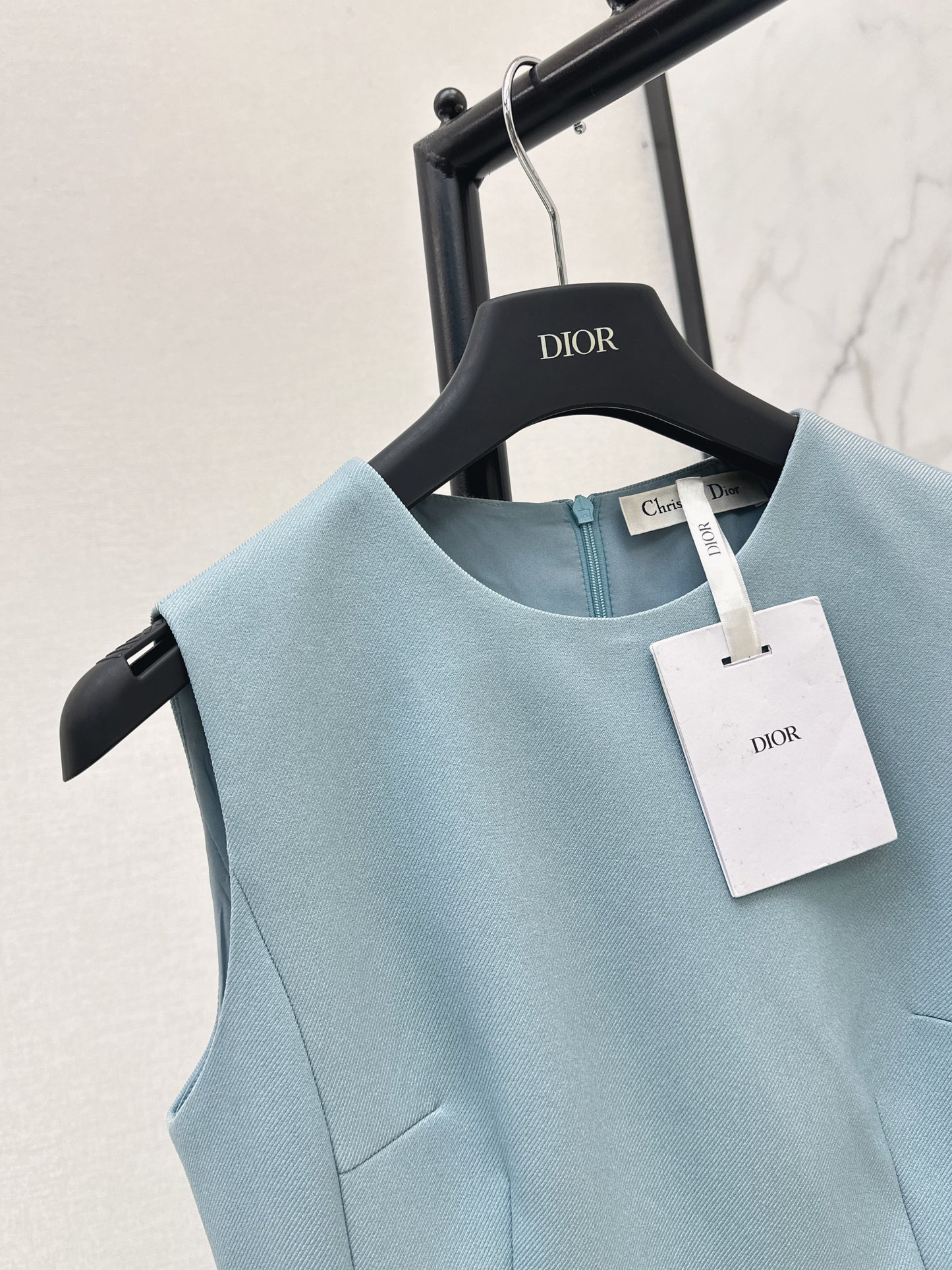 26ss Solid Color Waist-Cinching Dress