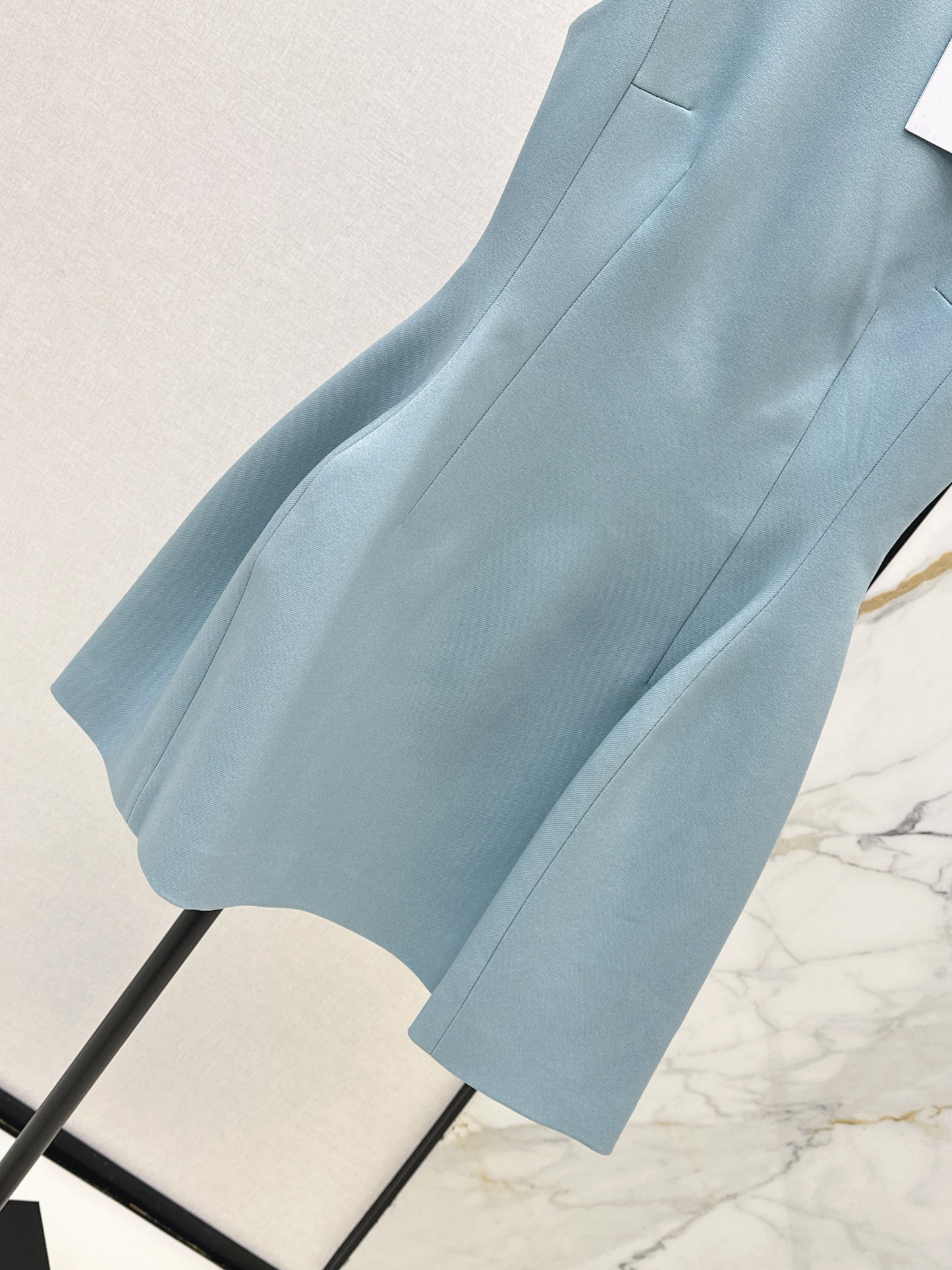 26ss Solid Color Waist-Cinching Dress