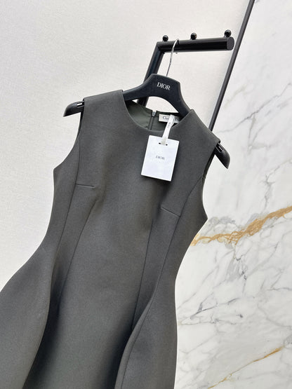 26ss Solid Color Waist-Cinching Dress