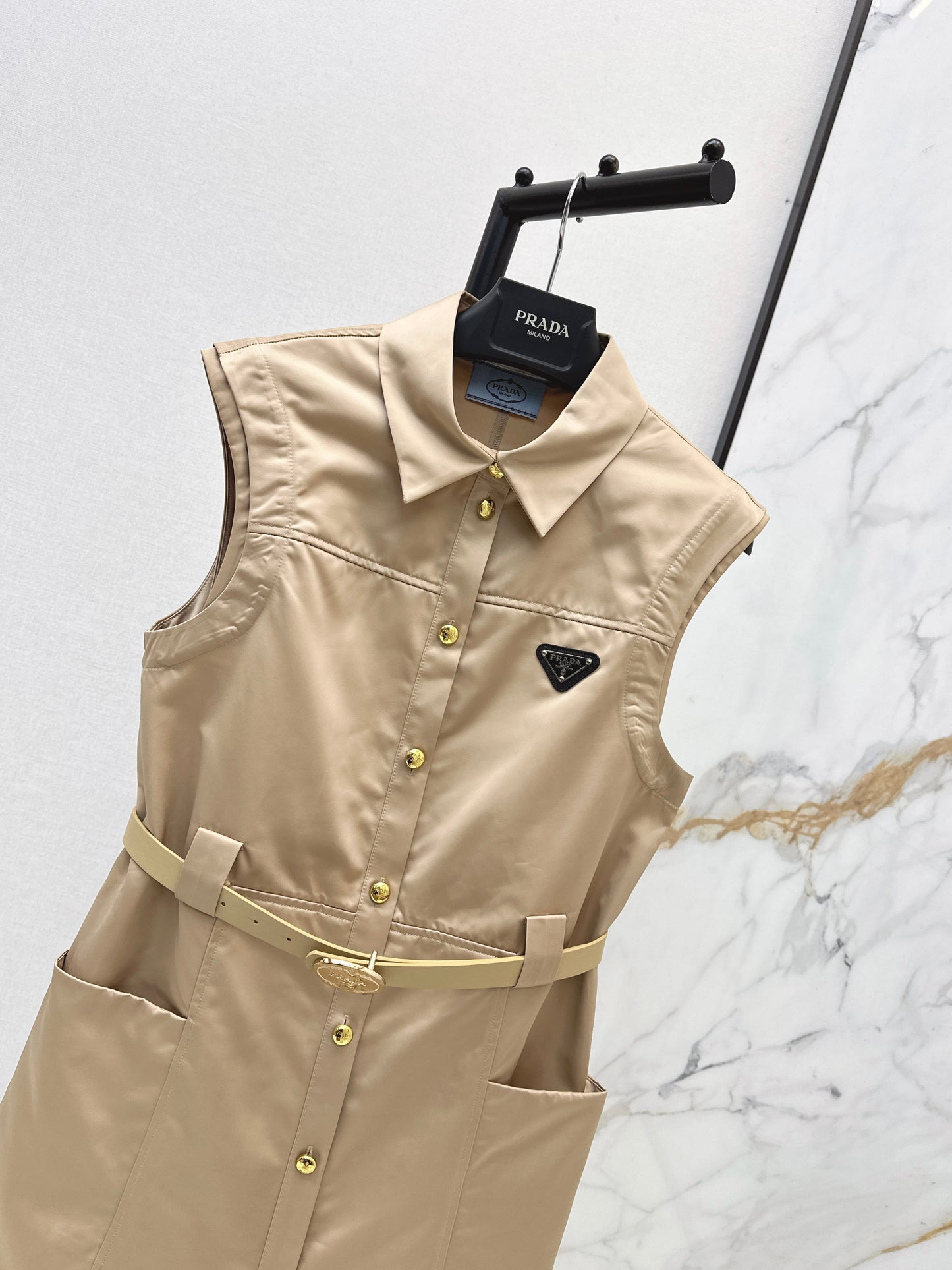 26ss Triangle Flag Decorated Lapel Dress