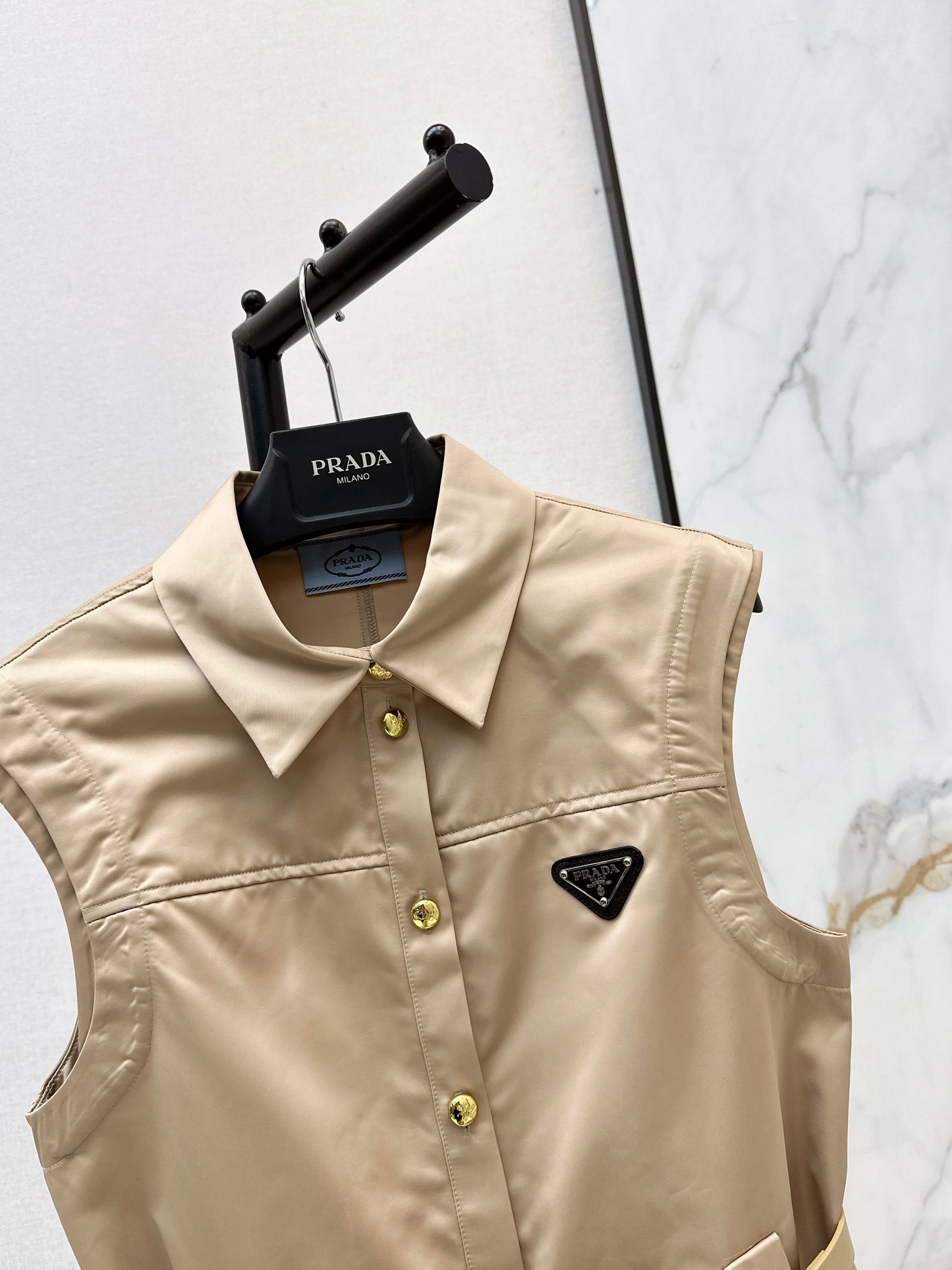 26ss Triangle Flag Decorated Lapel Dress
