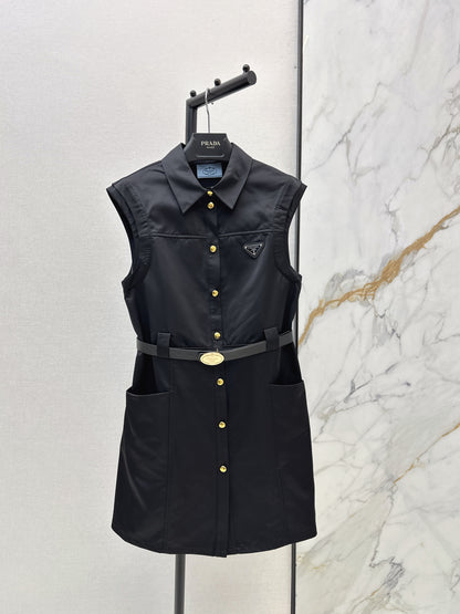 26ss Triangle Flag Decorated Lapel Dress