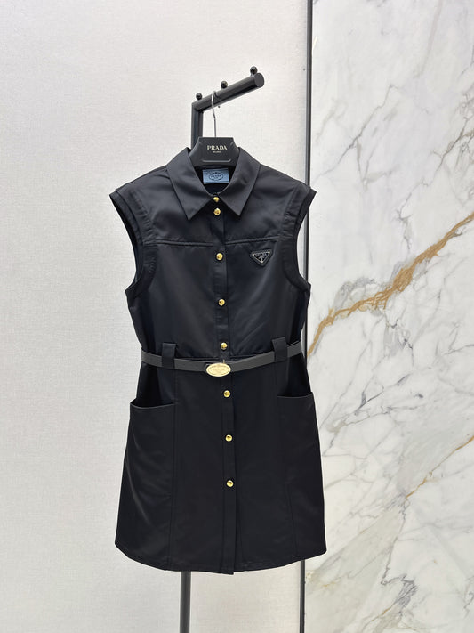 26ss Triangle Flag Decorated Lapel Dress