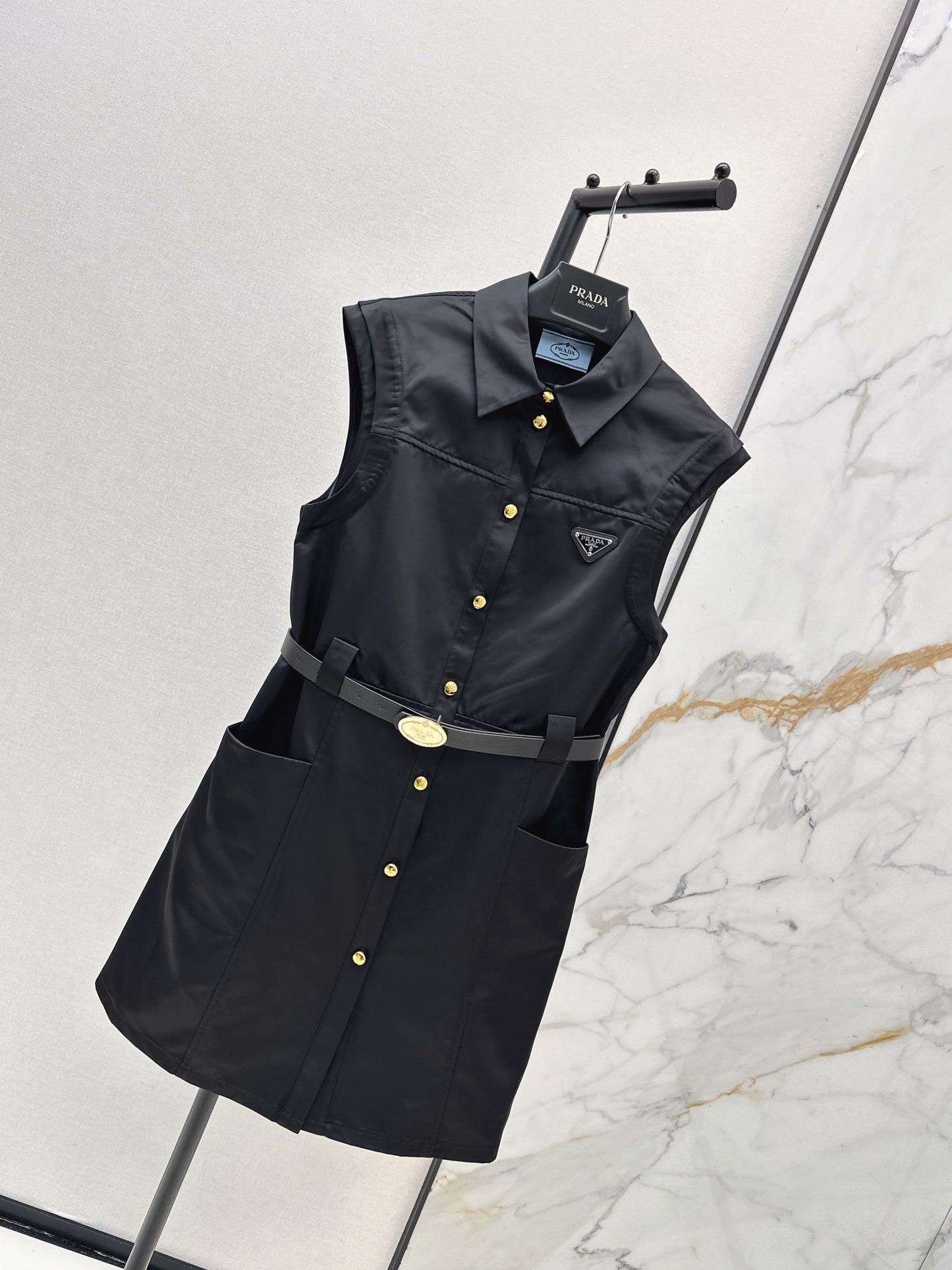26ss Triangle Flag Decorated Lapel Dress