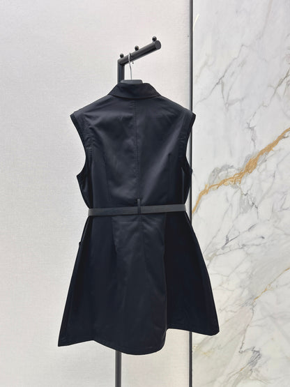 26ss Triangle Flag Decorated Lapel Dress