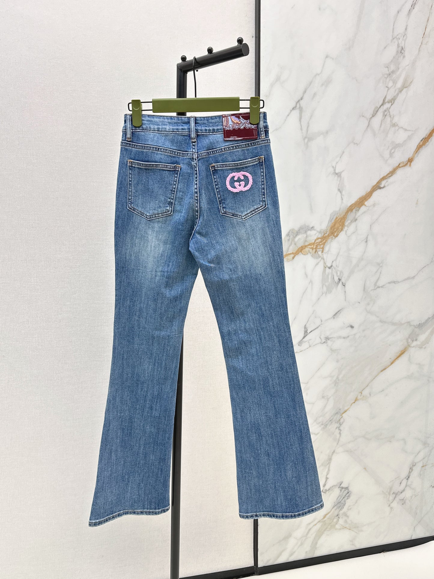 26ss Slim-fit flared jeans