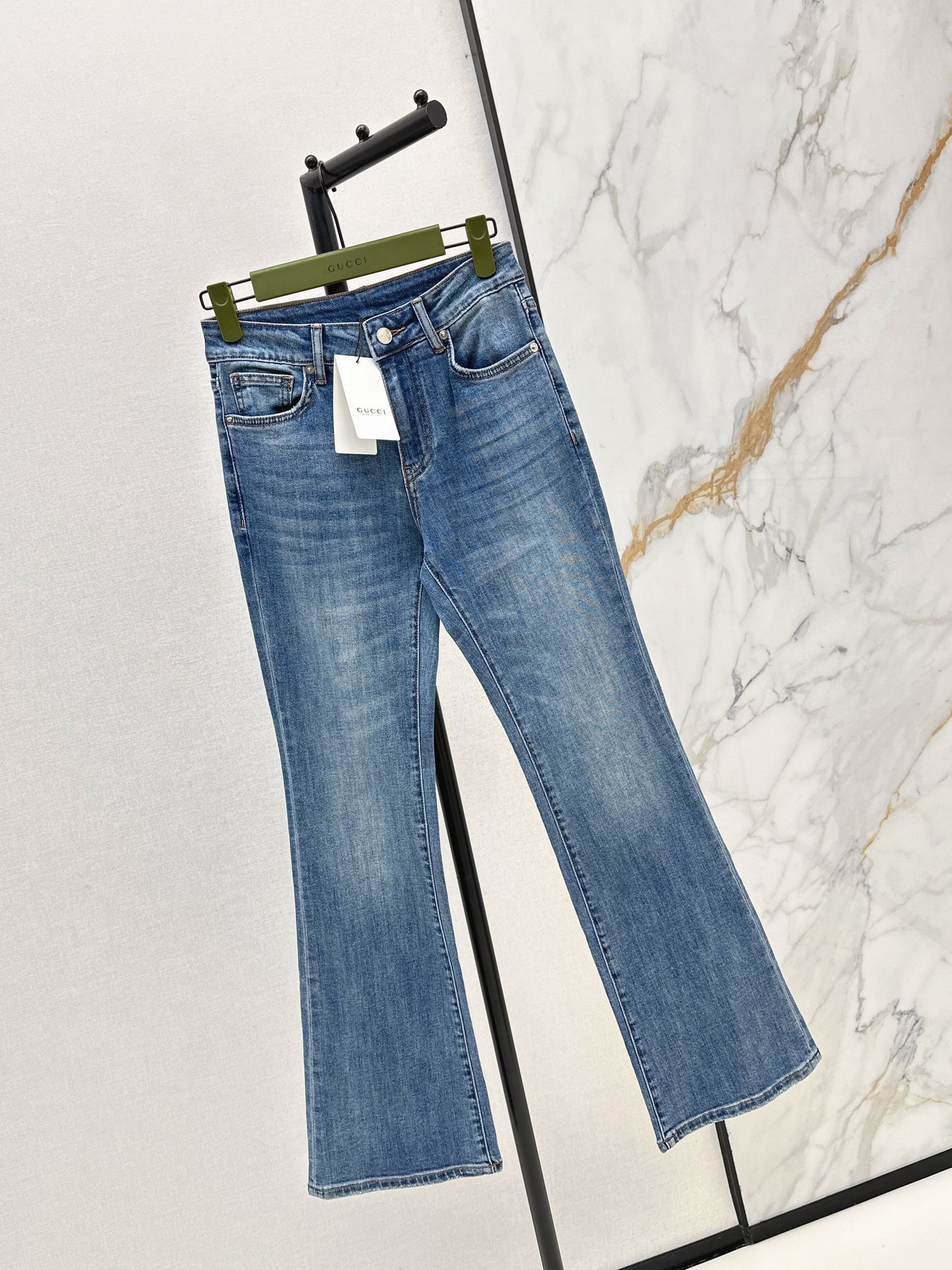 26ss Slim-fit flared jeans